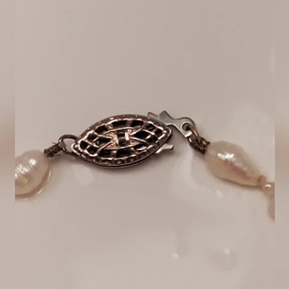 Vintage Sterling Silver and Freshwater Pearl Bracelet - Picture 10 of 10